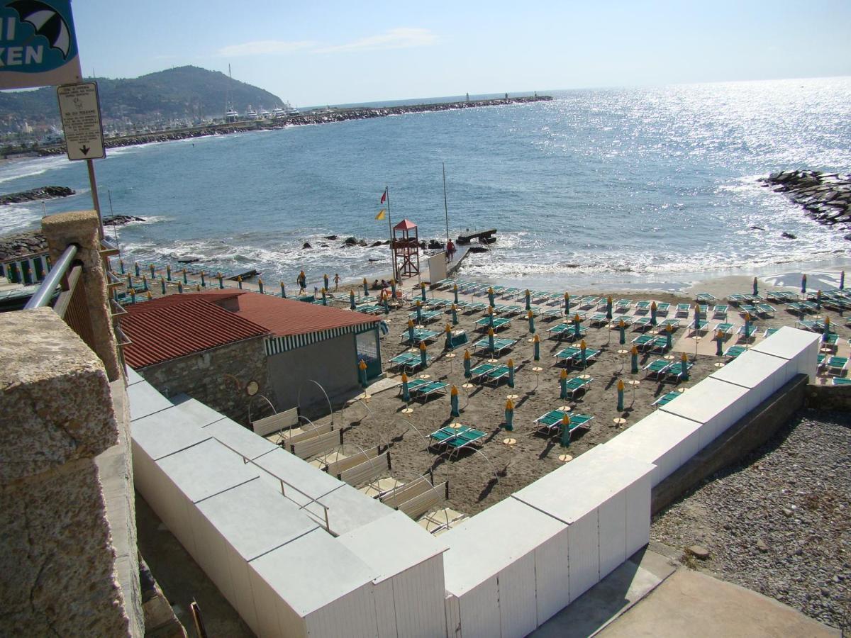 Villa Chiara Marina Trilocale إمبيريا المظهر الخارجي الصورة